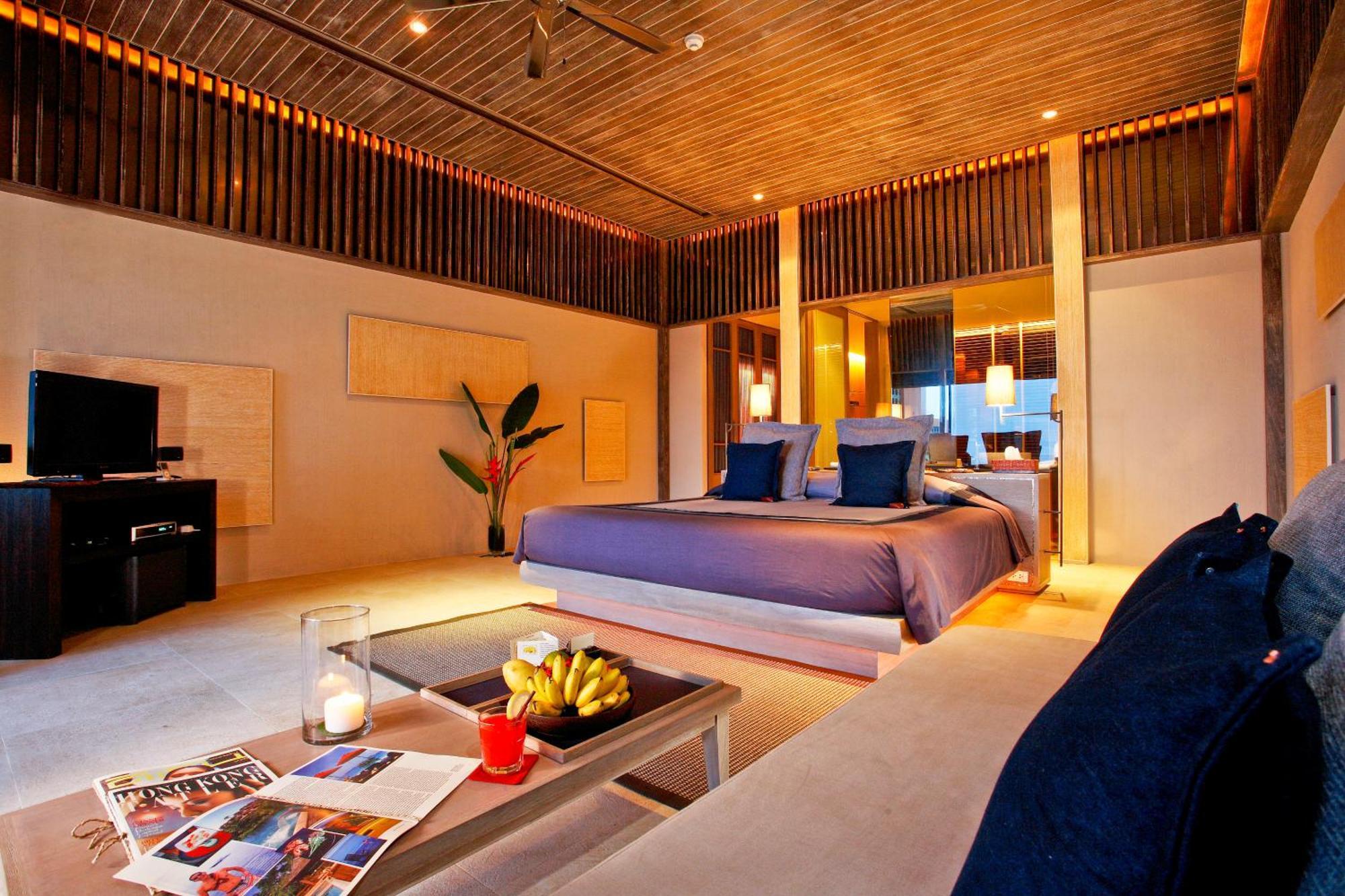 Sri Panwa Phuket Luxury Pool Villa Hotel - Sha Plus Pokoj fotografie A bedroom at the resort